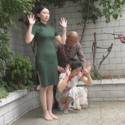 英雄姉妹花 (方琴、易芝)